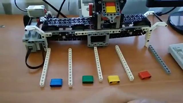 LEGO EV3 Сортировщик цветов. Каменногорск.