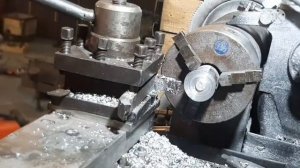 Тот самый случай когда самодельный токарный станок по металу должен быть винторезным.