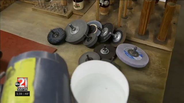 World-class bassoons handcrafted in South Whitley (INSIDE FOX PRODUCTS) смотреть онлайн