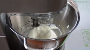 Профитроли с нежным творожно-сливочным кремом. | Profiteroles with delicate curd-butter cream.