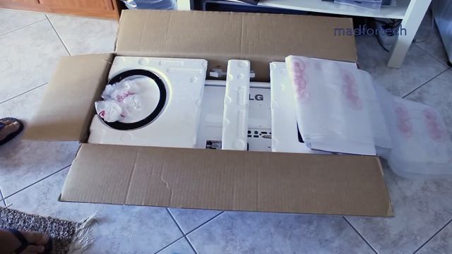 LG UltraWide Monitor IPS 29EA93 Greek Unboxing | madfortech смотреть онлайн