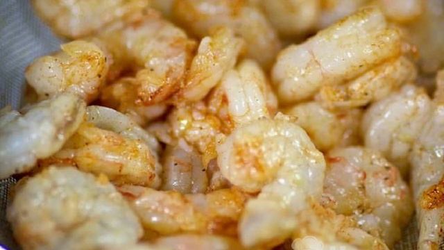 Креветки в сметанном соусе