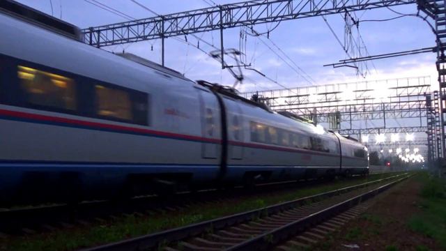Скоростной электропоезд ЭВС2-01 "Сапсан" №771 "Санкт Петербург - Нижний Новгород" смотреть онлайн