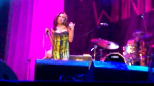 Пьяная Эми Вайнхаус шокировала публику