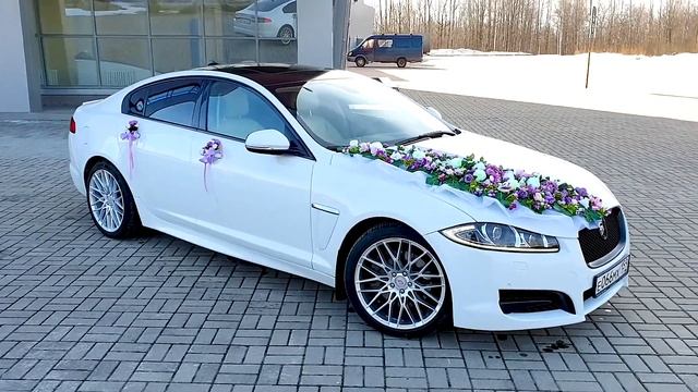 Белый Jaguar XF в свадебном украшении вариант 4 @auto-na-prokat.ru смотреть онлайн