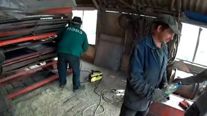Началось в колхозе утро 3/62. Готовим ЗАВ-40 принять кукурузу.