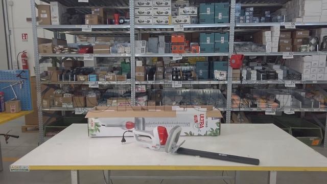Montaggio Tagliasiepi elettrico IKRA FHS 1545 ultralight смотреть онлайн