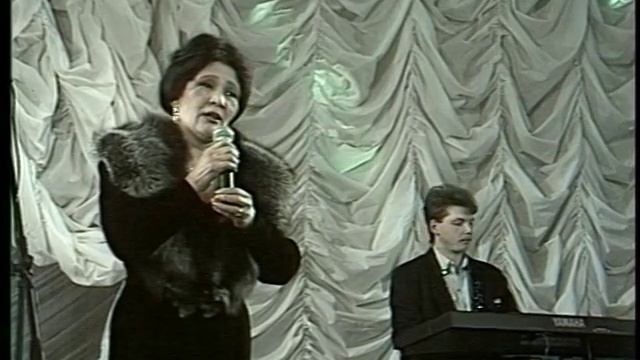 Фания Халитова исполняет "Ялгыз аккош куллерде", музыка Рима Хасанова, слова Расиха Ханнанова смотреть онлайн