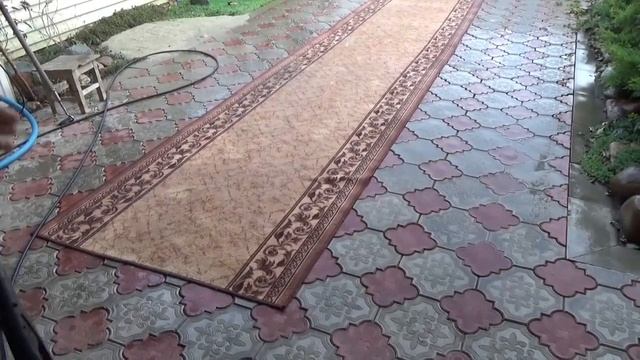 Чистка ковров 2 способа ручной с помощью тяпки и химический