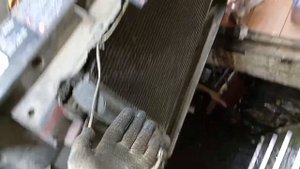 Замена Радиатора ОЖ Фольксваген Шаран 1.8 Турбо Не Снимая Радиатор Кондиционера И Телевизор