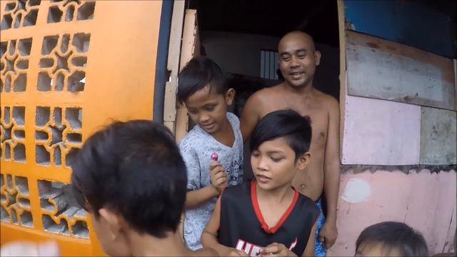 ЖИЗНЬ РЯДОМ С ТРУПАМИ в МОГИЛЬНЫХ СКЛЕПАХ и причем тут Россия - Манила Филиппины