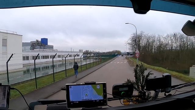 ВПЕРВЫЕ НА ЗАВОДЕ МИШЛЕН⚙️ смотреть онлайн