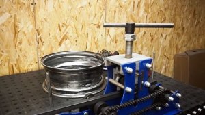 Никогда не выбрасывай старый диск, а сделай полезную самоделку!