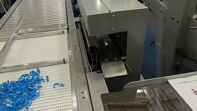 Хлеборезательная машина BRS 208 (cross slicer 208). Daub. Хлебозавод. Цех. Пекарня. смотреть онлайн