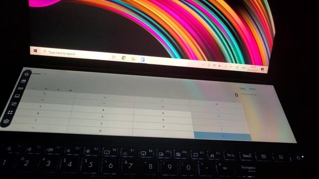 Zenbook Duo 14 Number Pad and Calculator смотреть онлайн