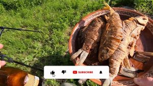 ЖАРЕНЫЙ КАРАСЬ И ЯЗЬ БЕЗ КОСТЕЙ. УХА НА ДВОЙНОМ БУЛЬОНЕ С ЧЕРЕМШОЙ