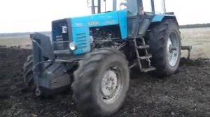 Глубокорыхлитель на Мтз 1221 в работе. Собранный за 36 тыс. руб чисто по металлу. Чизельные плуги