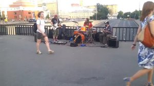 Крутой блюз на улицах Москвы...