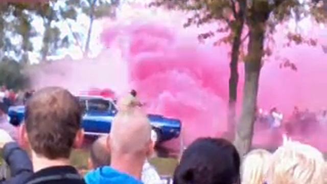 pink smoke burnout wognum 2012 смотреть онлайн