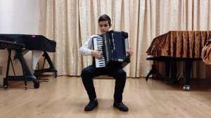 Р. Бажилин "Яблочко"