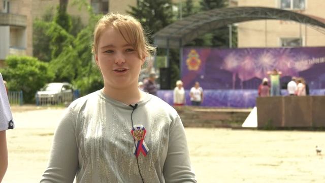 В День России юные жители Луганской Народной Республики получили заветные паспорта гражданина РФ