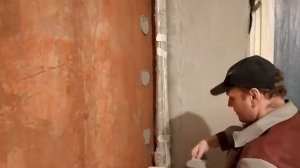 Установка маяков под штукатурку – снято на видео