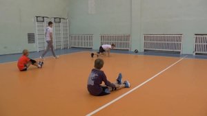 Волейбол обучение. Дети.  Упражнение с набивными мячами