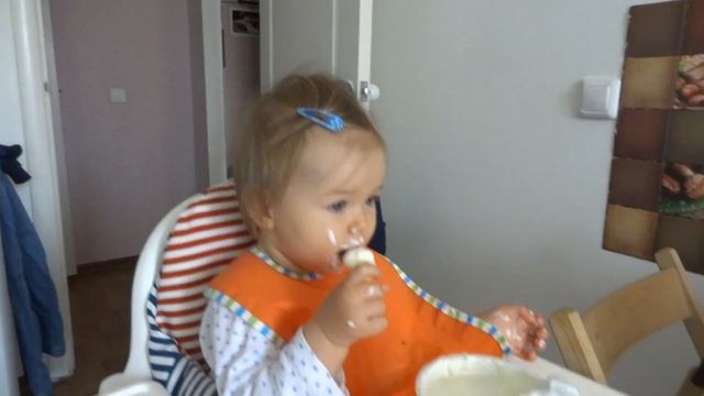 Впервые пробуем магазинную сметану смотреть онлайн