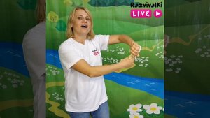 Станем маме помогать. Песня и танец с платочками | Десткие песенки | Razvivalki LIVE