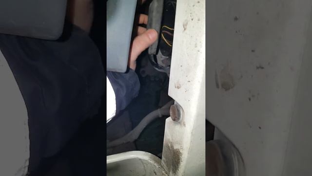 #155 1 Как поменять лампочку в DAF 5 -ке. смотреть онлайн