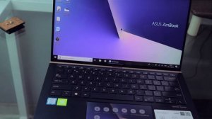 ASUS ZenBook 14 UX434FL (Screen Pad Laptop) Full Review - Uniquely insane