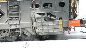 Самоходный снегоуборочный поезд ПСС-1К чистит снег