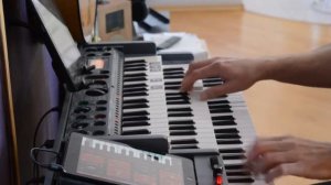 Игра "Человек - оркестр" на самодельном синтезаторе