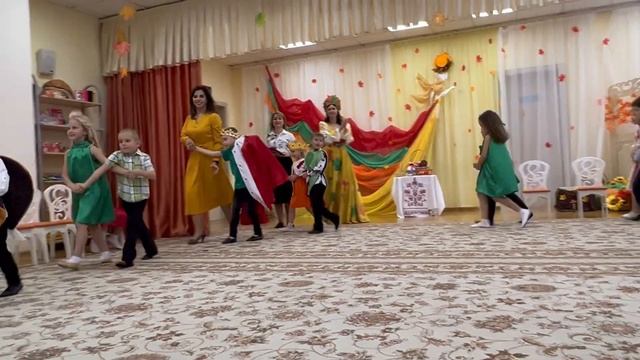 Арсений Праздник Осени Логопедическая 10 группа смотреть онлайн