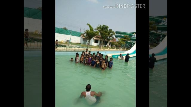 Overall view of Royal Reader’s Academy смотреть онлайн