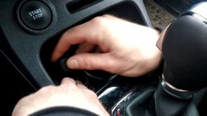 Лучшее зарядное устройство в подстаканник для автомобиля 2 USB 2 прикуривателя + вольтметр.