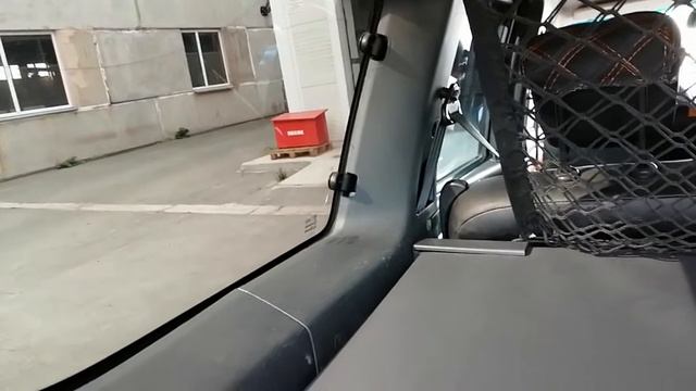 Установка распашных форточек на Ларгус вместо "глухих" задних боковых стёкол .