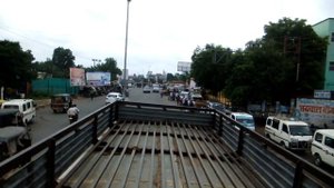 Поездка на крыше автобуса в Индии