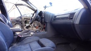 Автомобили по низу рынка. Что представляет собой старая дешевая машина? Две BMW по цене одной