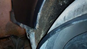 Как снять подкрылки на автомобиле, если саморезы не откручиваются