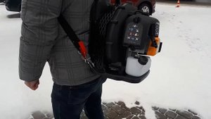 Воздуходувка против снега