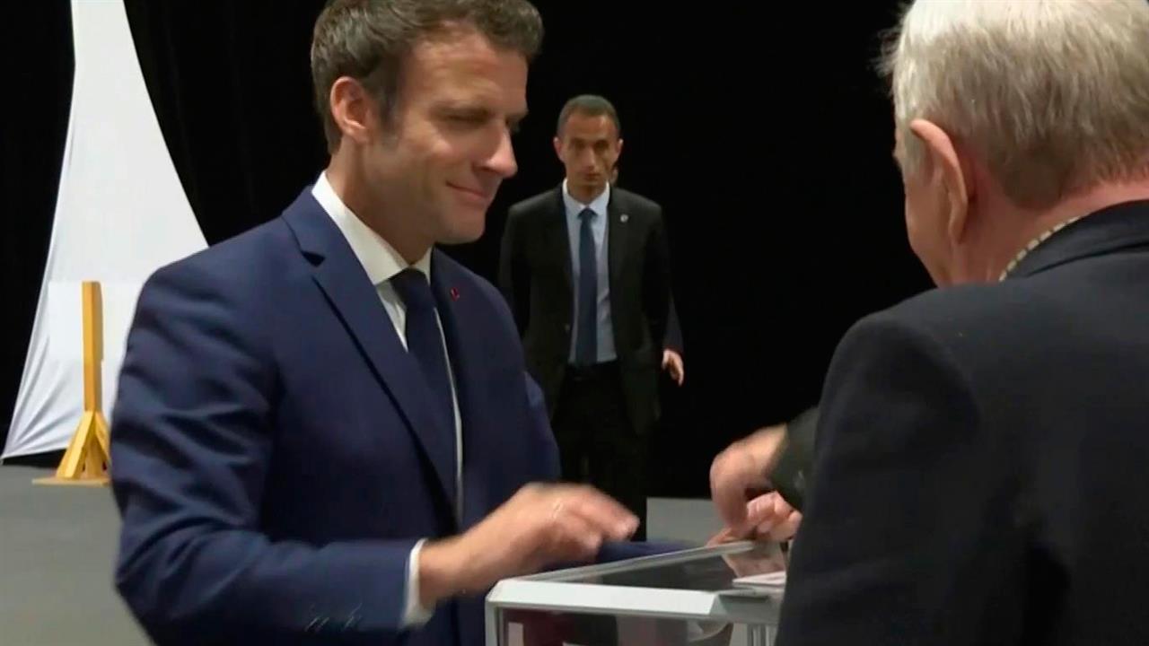 Во Франции финальная политическая дуэль - второй тур президентских выборов