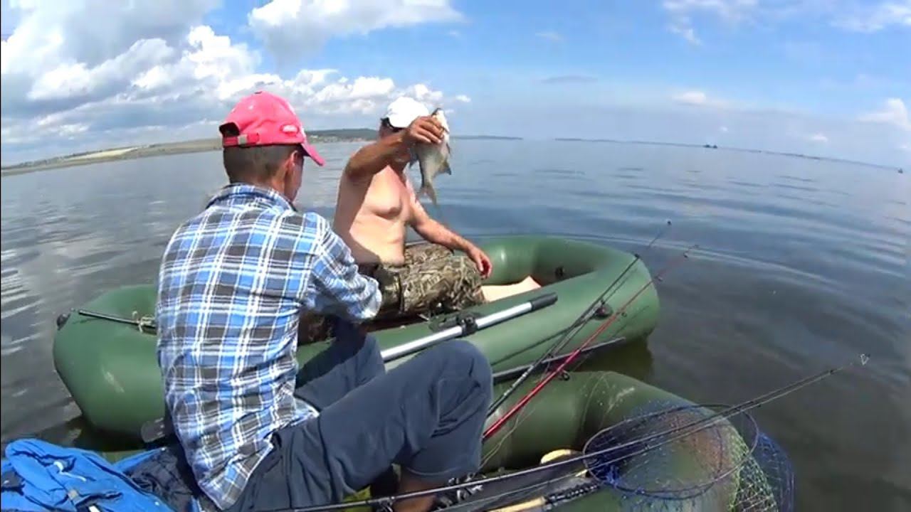 ЛОВЛЯ ЛЕЩА С ЛОДКИ НА ДОНКИ. ЭХОЛОТ ПРАКТИК 6. СНАРЯЖЕНИЕ ЛОДКИ ДЛЯ РЫБАЛКИ. АНЕКДОТ ПРО ЗНАК !! смотреть онлайн