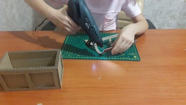 как сделать сундук из картона для сокровищ. DIY. How To Make A Chest Of Cardboard For Treasure.