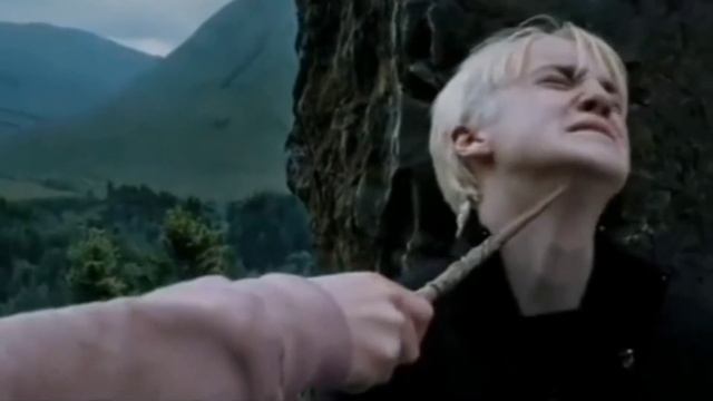 Момент Гермиона бьёт Драко смотреть онлайн