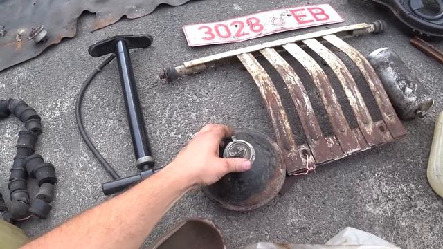 Москвич. Инспекция багажника и бензобака. смотреть онлайн