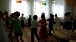 Вход на 8 марта в детском саду. Старшая группа