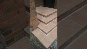 Крыльцо для частного дома, в три стороны, какую выбрать плитку?