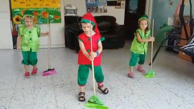 Танец гномиков смотреть онлайн