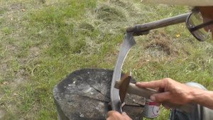 А вы помните. Как отбить косу.